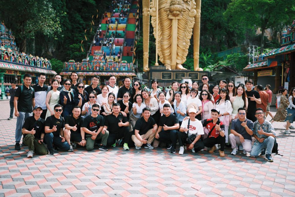 Đại gia đình Nhân Y Đạo trong chuyến đi Malaysia