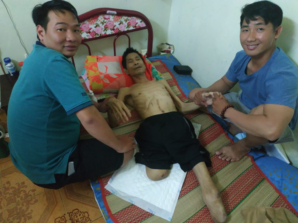 Những ngày đầu thực hành chăm sóc sức khỏe của Nhân Y Đạo