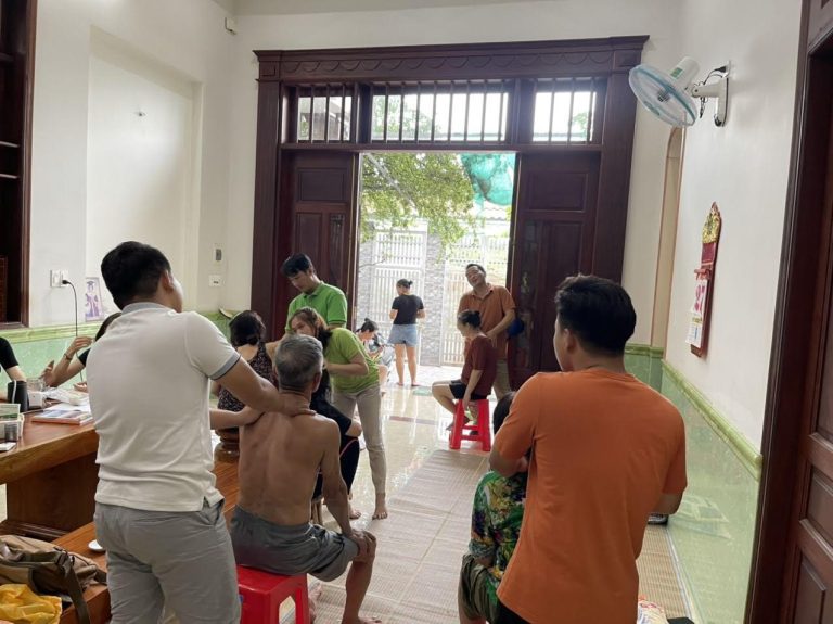 Buổi thực hành chăm sóc sức khỏe tại Nhân Y Đạo