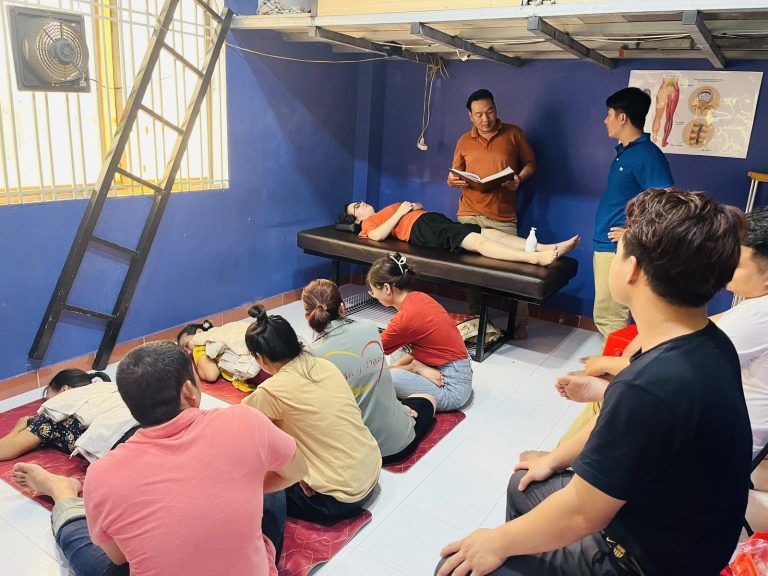 Buổi thực hành chăm sóc sức khỏe tại Nhân Y Đạo