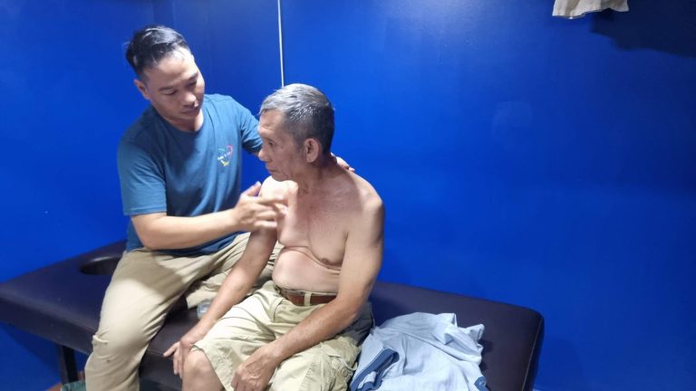 Buổi thực hành chăm sóc sức khỏe tại Nhân Y Đạo